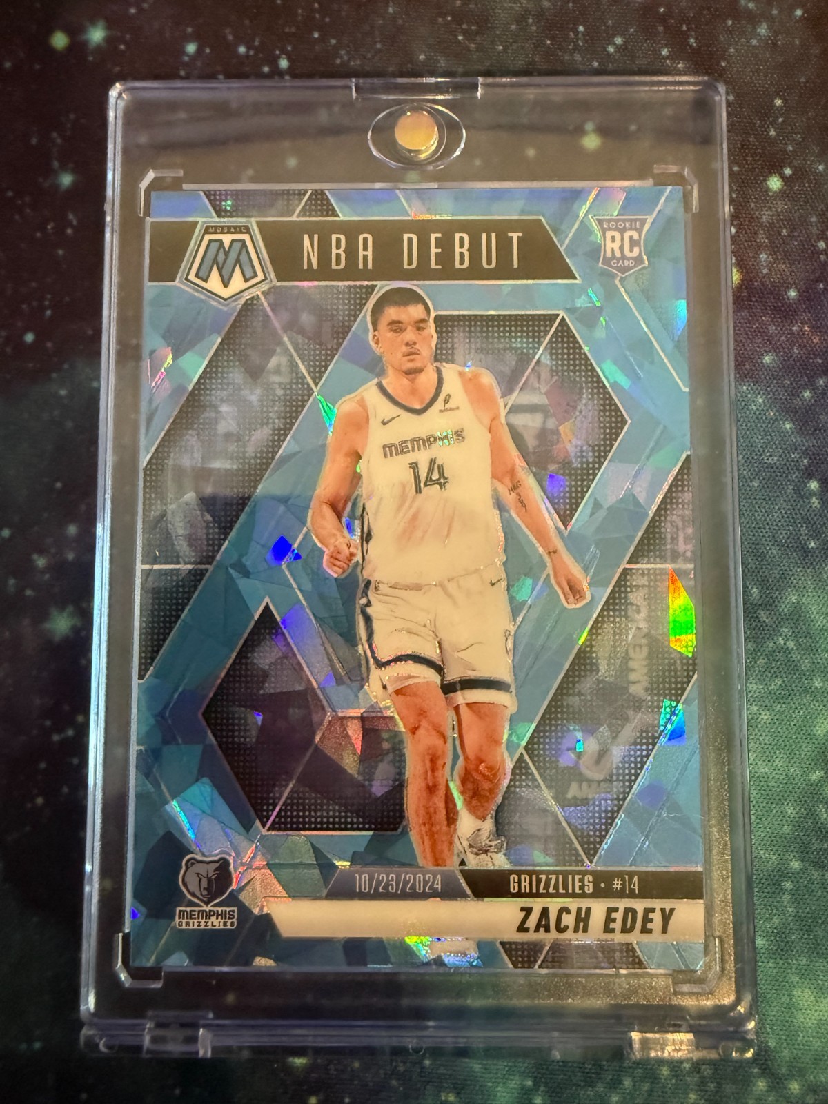 2024-25 Panini Mosaic NBA Zach Edey #251 (RC) NBA Debut Blu Cracked Ice /125