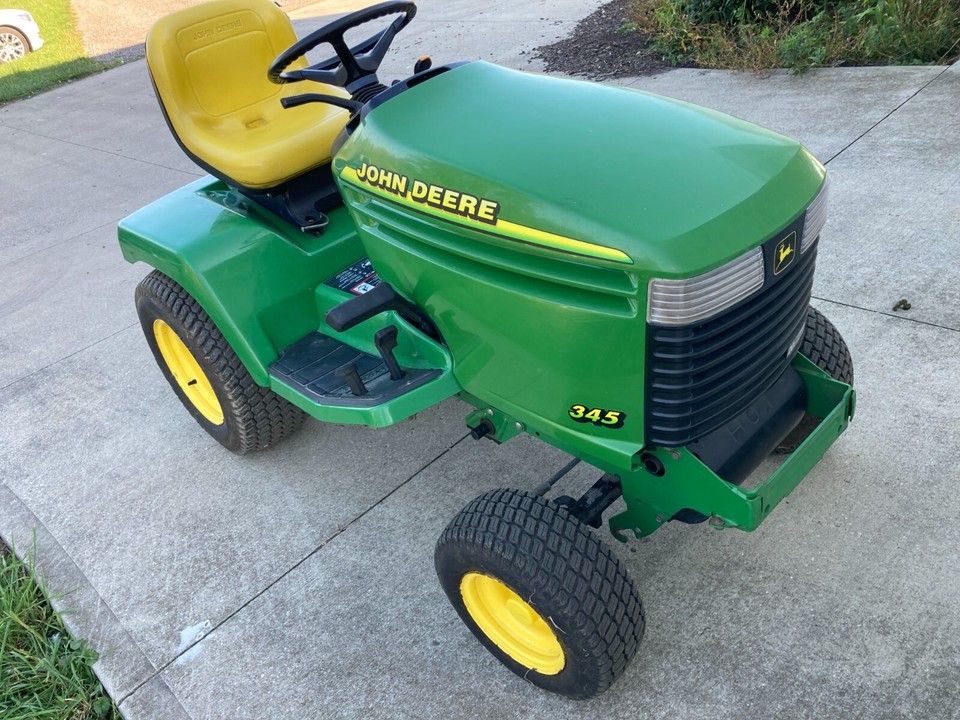 John Deere 345 Mower/ Garden Tractor 54" Deck Kawasaki FD590V Engine