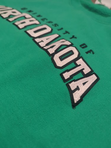University Of North Dakota Champion Brand Kelly Green Large Pullover Sweatshirt - Picture 5 of 5