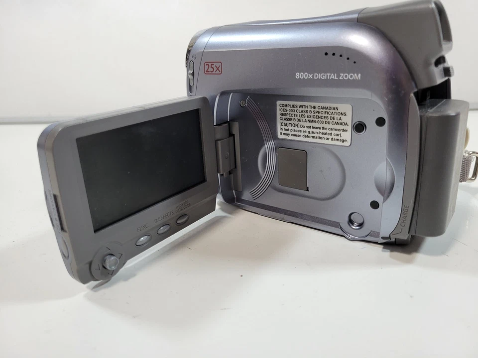 UNTESTED Canon ZR500 A MiniDv Stereo Camcorder W/ dead Battery READ DESCRIPTION - Image 2 of 4