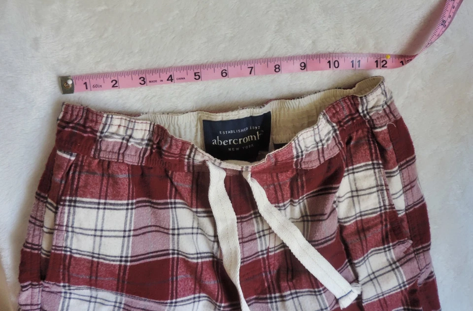 Pantalones de franela a cuadros rojos Abercrombie para niños talla M Foto 2 de 4