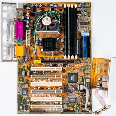 Asus CUV4X-E Socket 370 ATX Motherboard AGP Intel Pentium III Windows 98 Retro