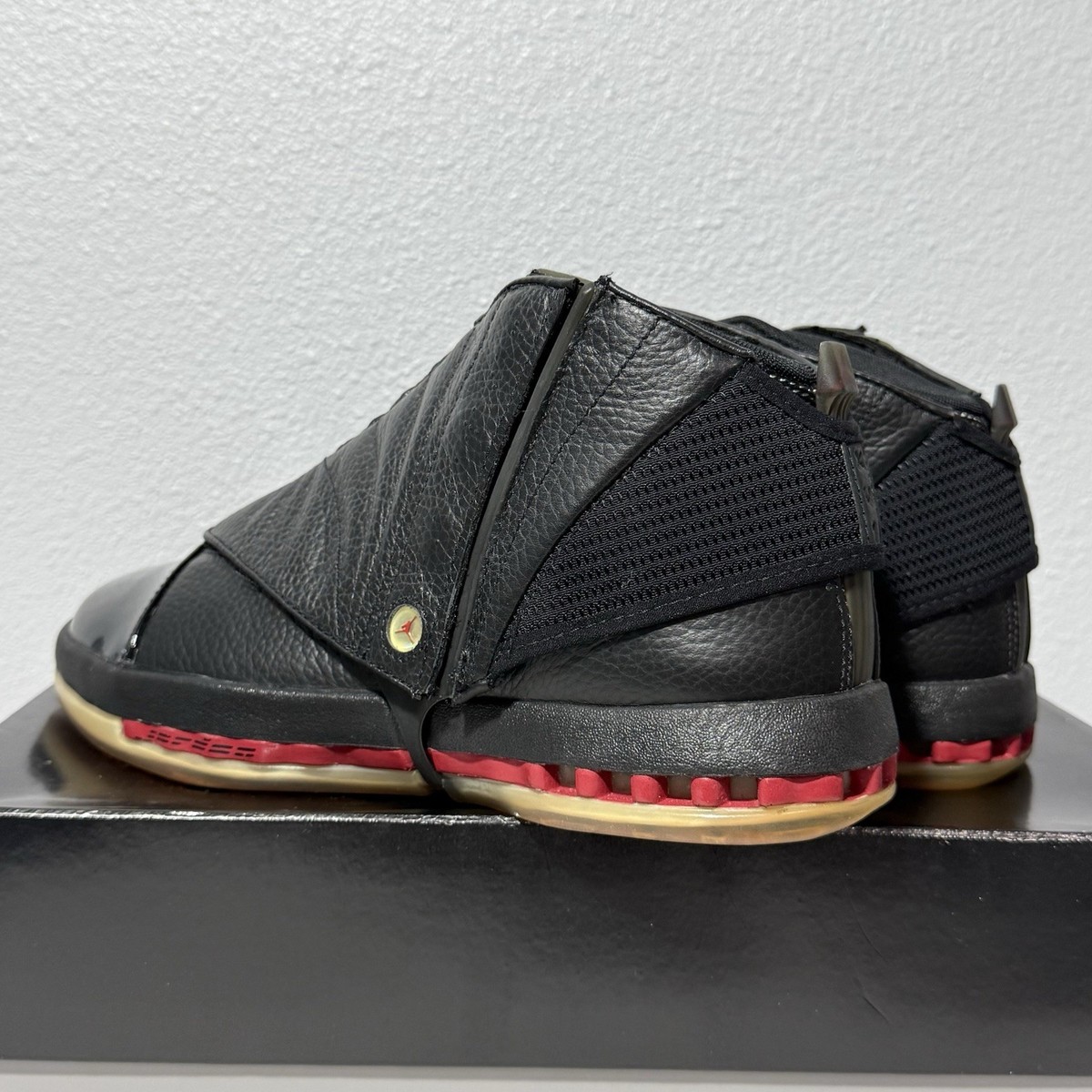 jordan 16 black and gold