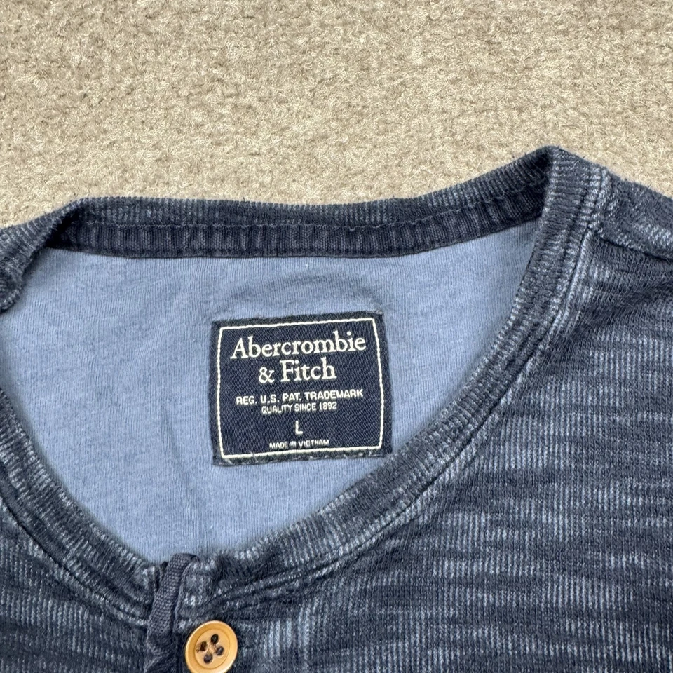 Camisa De Colección Y2K Abercrombie & Fitch Henley Hombres Talla L Azul Manga Larga Botón Camiseta Foto 4 de 4