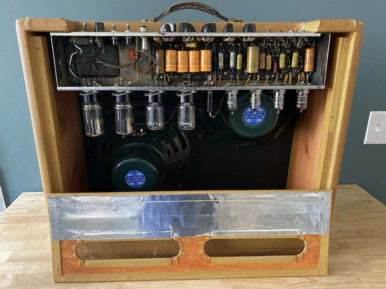Picture 11 of 24