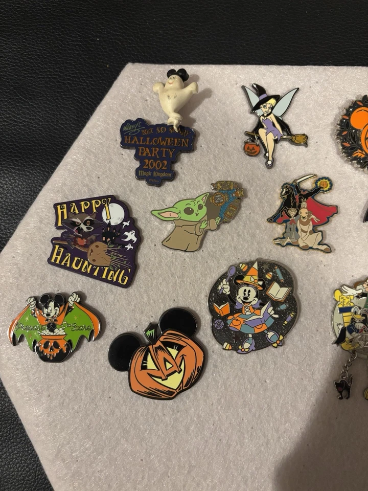 Lote de Pins Disney Halloween - Mickey, Jack, Abóbora, Sininho, Yoda, Ichabod - Imagem 2 de 4
