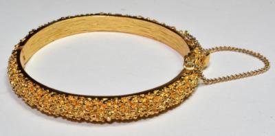 Frühe 50er Signiert TRIFARI CROWN Goldtone Klapparmband mit Save Kette