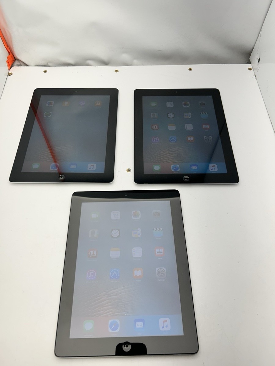 LOT of 3 Apple iPad 2 A1395 9.7 in. WiFi 16GB Black 9.3.5 MC769LL