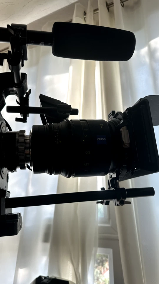 Zeiss Digiprime 7mm T1.6 B4 Mount Cinema Lens For Sony, Arri, Canon, and more - Image 4 of 4