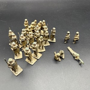 VTG WWI Lead Toy Soldiers Lot of 25 – Barclay Style