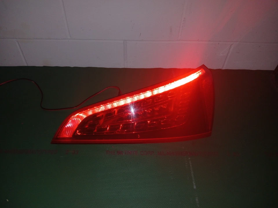 2009-2012 AUDI Q5 RH ЗАДНИЙ ФОНАРЬ - Изображение 2 из 4