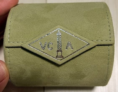 Van Cleef & Arpels Watch Bracelet Travel Case Green Suede Style Storage Box