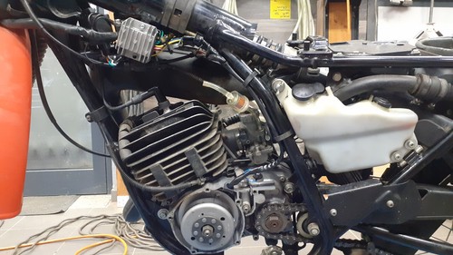 Bezstykowy elektroniczny zapłon CDI do Yamaha DT175 DT125MX (12V / 70W DC) - Zdjęcie 2 z 3
