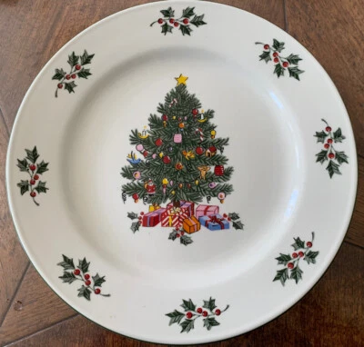 VINTAGE EVERYDAY GIBSON CHRISTMAS NOEL MORNING PATTERN DINNER PLATE 10"