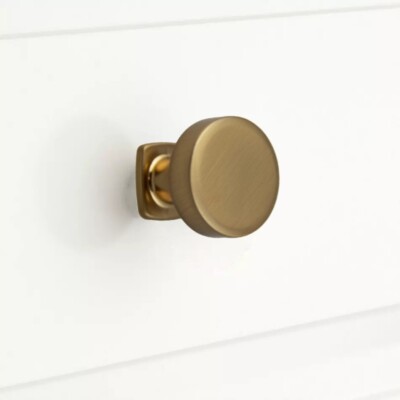 1-1/4 Inch Diameter (32mm) Flat Top Knobs, Manhattan Cabinet Knob.