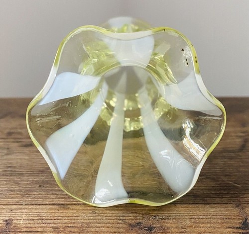 Victorian Ornate Ruffle Vase Vaseline Candy Stripe Uranium Ruffle Glass Vase - Picture 10 of 11