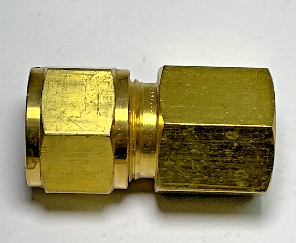 HOKE 8CF6BR COMPRESSION CONNECTOR GYROLOK FEMALE 1/2 X 3/8" FEMALE NPT BRASS HR - Image 4 of 4