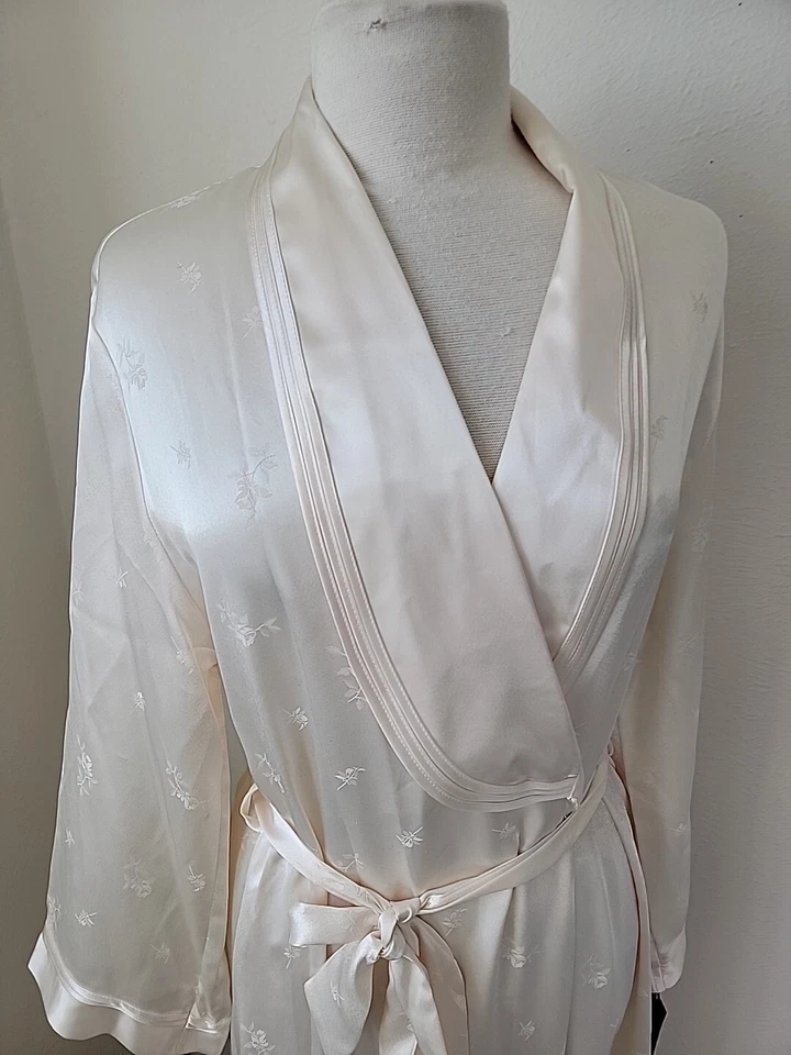 Bata Jones New York Marfil Pequeña Mediana Bolsillos Satinados Nueva Foto 2 de 4