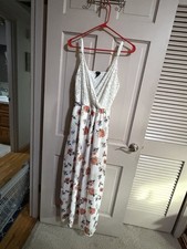 Women’s rue21 Spaghetti Strap White Floral Dress Size Large Adjustable Straps