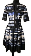Vince Camuto Dress Women’s Size 0 Navy Print Short Sleeve Pockets Fit & Flare