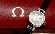 Omega De Ville Analog Manual Women Oh Belt New 14K White Gold Ladies Vintage 689