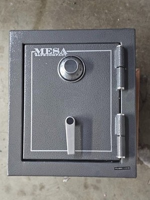 Mesa Safe Co. Bugler & Fire Rated Gun Safe, 1.7 Ft, Combo Lock (Mbf1512c)