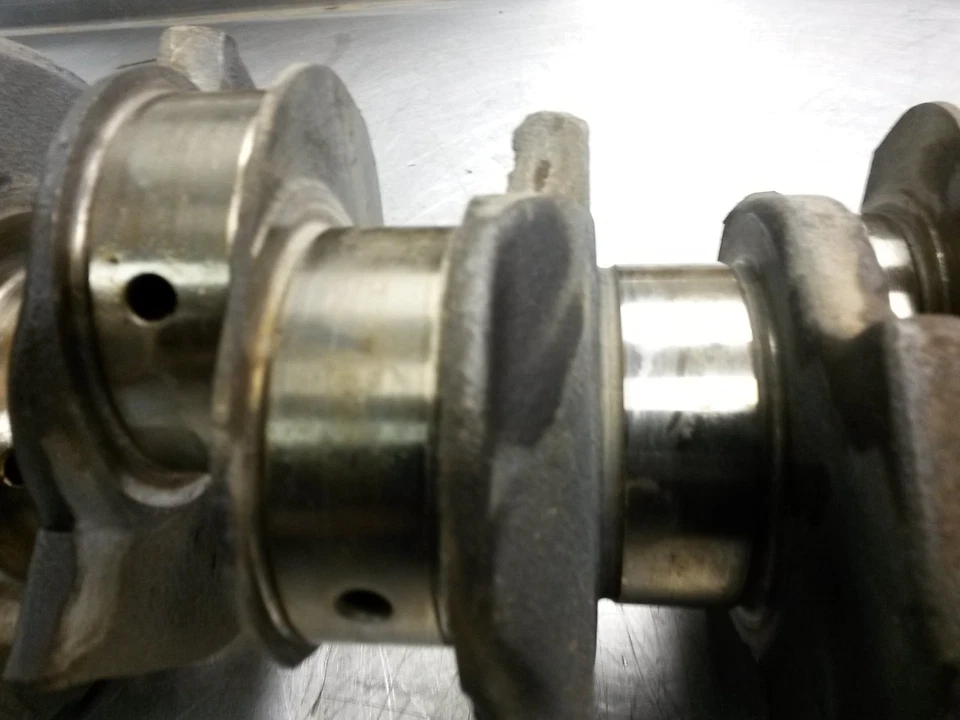 Cigüeñal estándar de 1995 Pontiac Bonneville 3,8 Foto 3 de 4