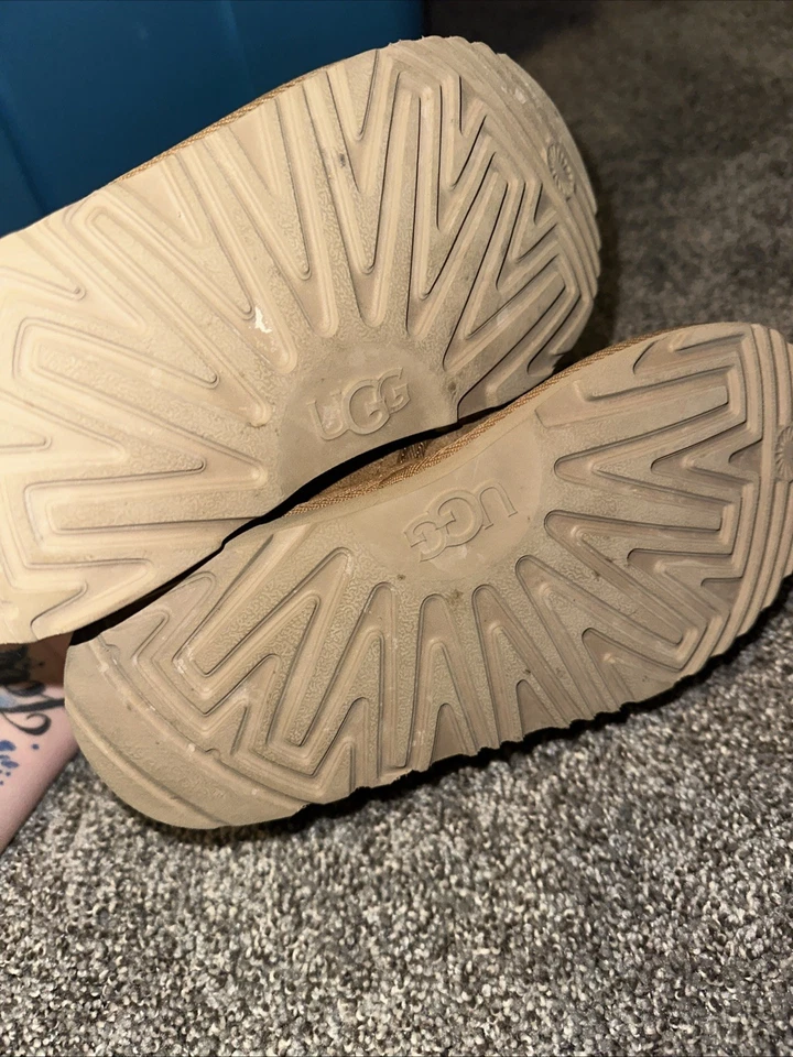 Botas de inverno UGG Neumel bronzeado infantil tamanho 2 juvenil cor castanha meninos meninas  - Imagem 4 de 4