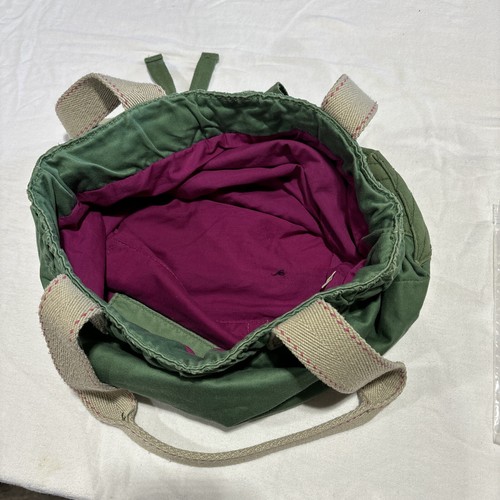 American Eagle Outfitters grüne Beuteltasche Tasche Kordelzug irisierendes Logo - Bild 6 von 6