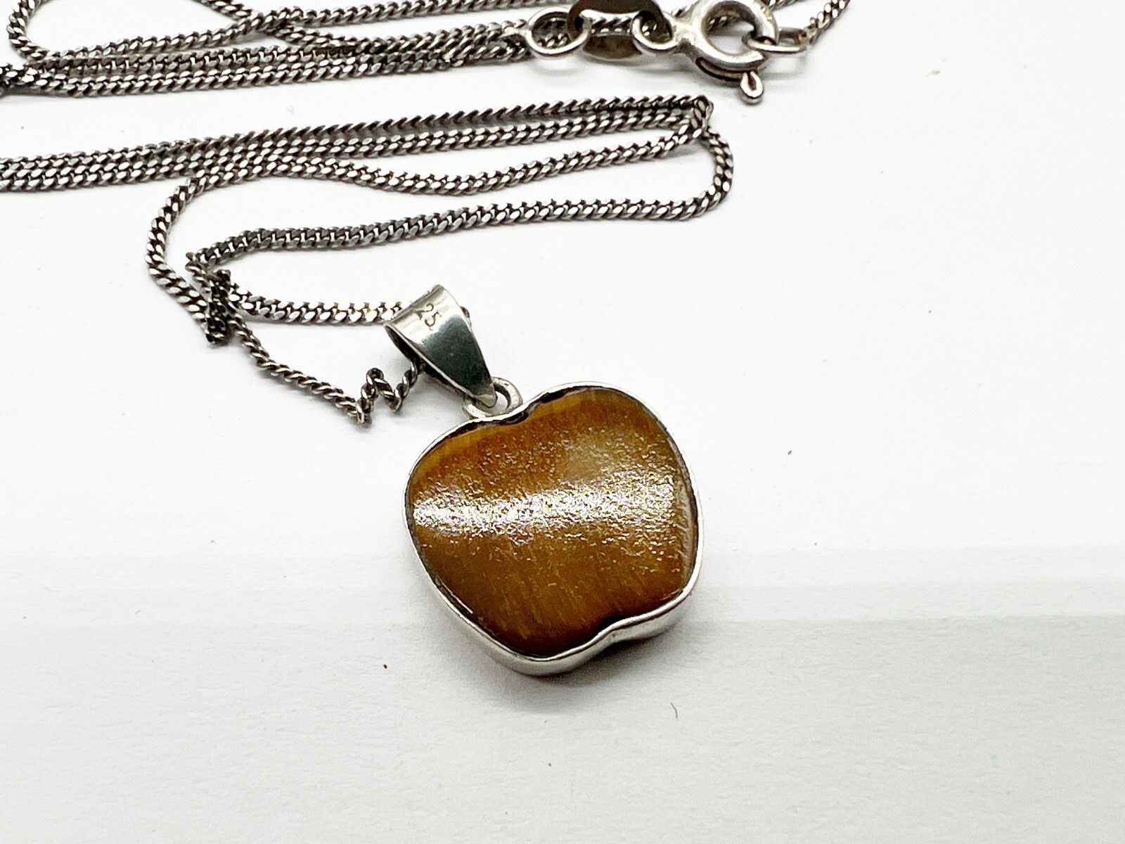 VINTAGE SOLID SILVER TIGERS EYE GEM SET APPLE PEN… - image 2