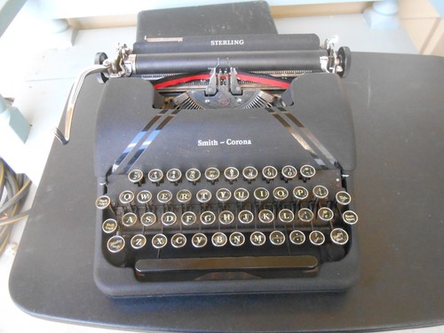 Smith-Corona Sterling Typewriter 1945-49 4A Series SN 4A129336 OMG TYPES AMAZING - Picture 17 of 19