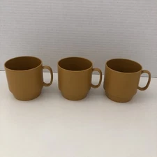 Vintage 70s  Gold Lexington stacking/nesting plastic mugs  Set Of 3 MID CENTURY