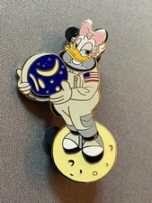 Disney Women Through History - Daisy Duck Astronaut Sally Ride  LE 250