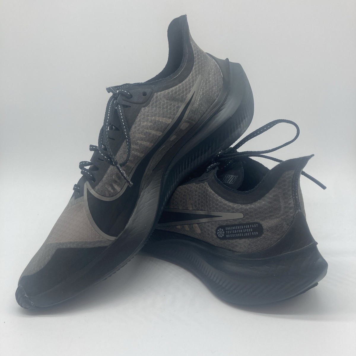 nike zoom gravity online