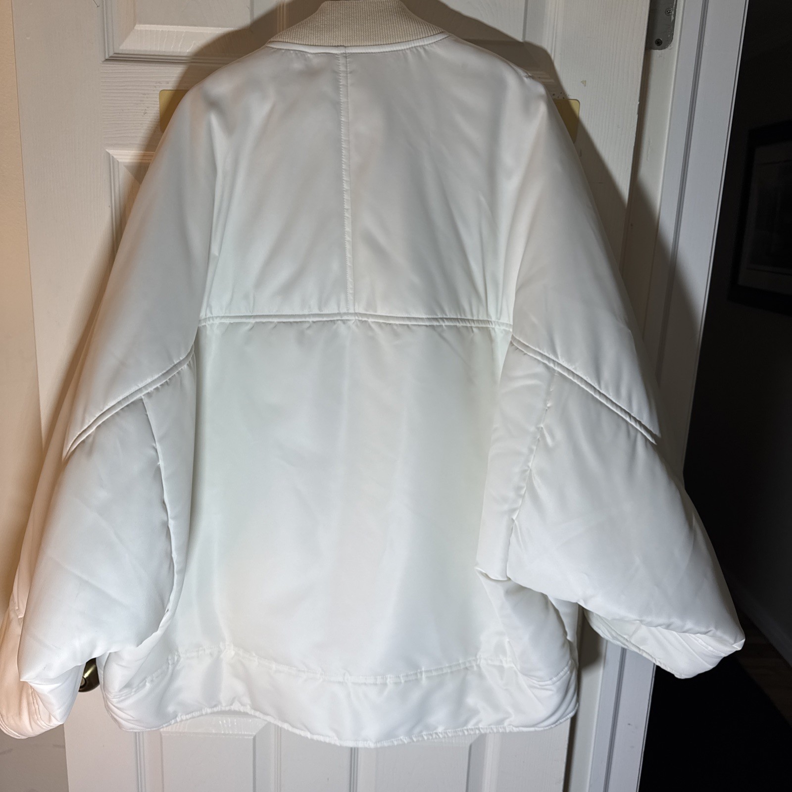 Women’s  Christian WIJNANTS Off White Bomber Jacket Sz42.NWT Gorgeous Oversized thumbnail 5