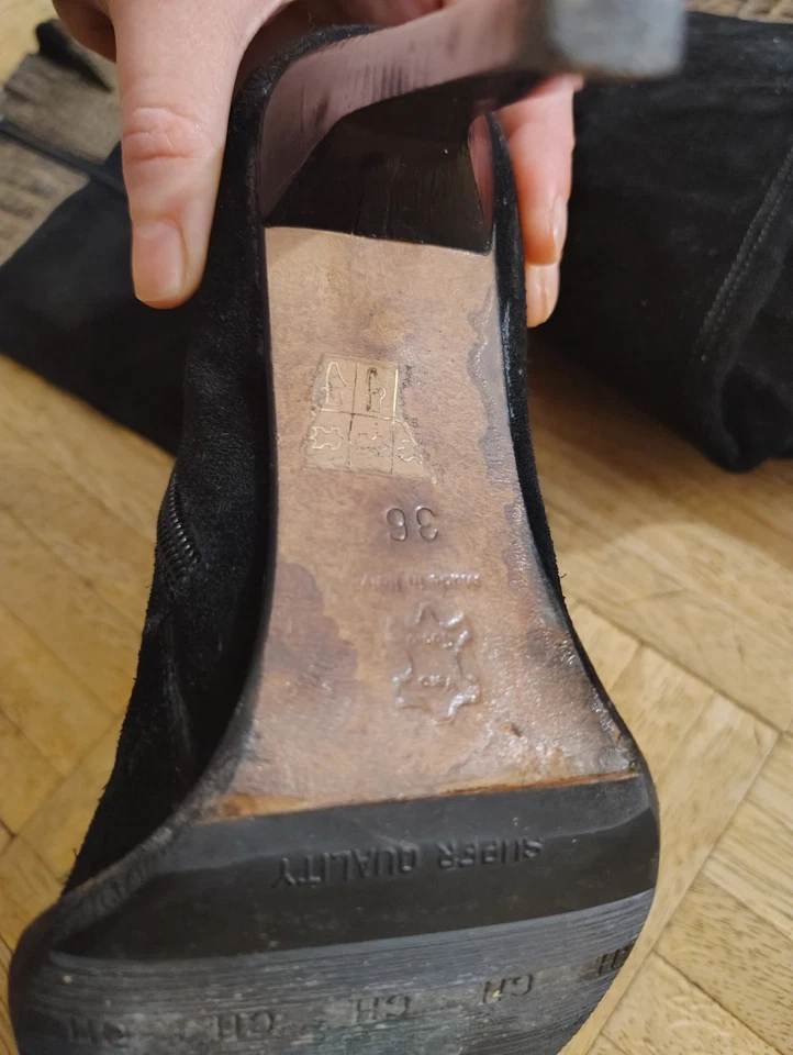 Real Suade Boots Size 6. Very Narrow Calf Circumference Of 13 Inches - Image 3 of 4