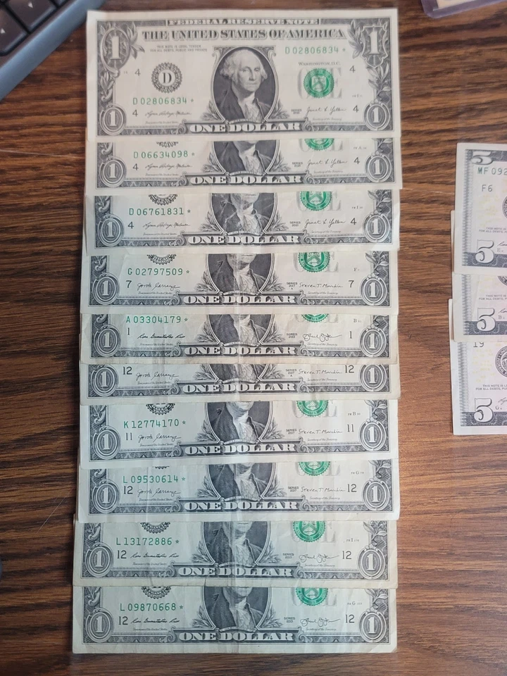 $1 dollar bill star note LOT 2009, 2013, 2017 2021 + 3X $5 dollar Star Note Bill - Image 2 of 4