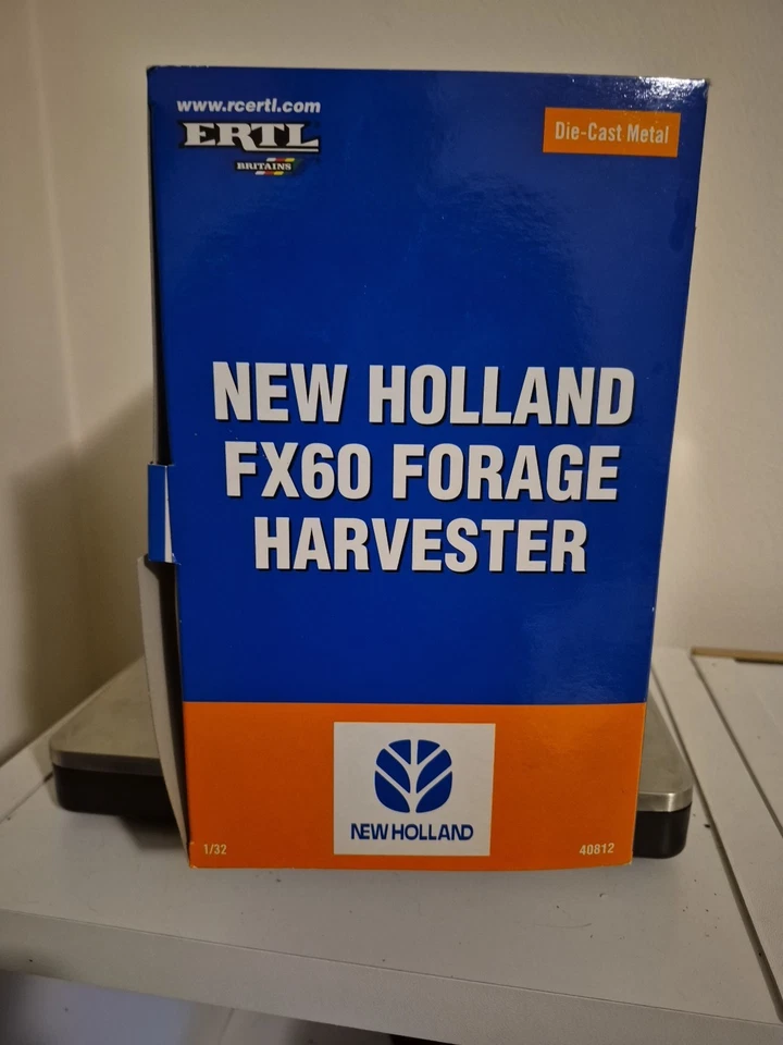 1:32 Ertl New Holland FX60 Forage Harvester Diecast NIB - Image 2 of 4