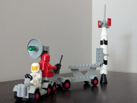 Vintage (1979) LEGO Classic Space set 462 Mobile Rocket Launcher - RARE