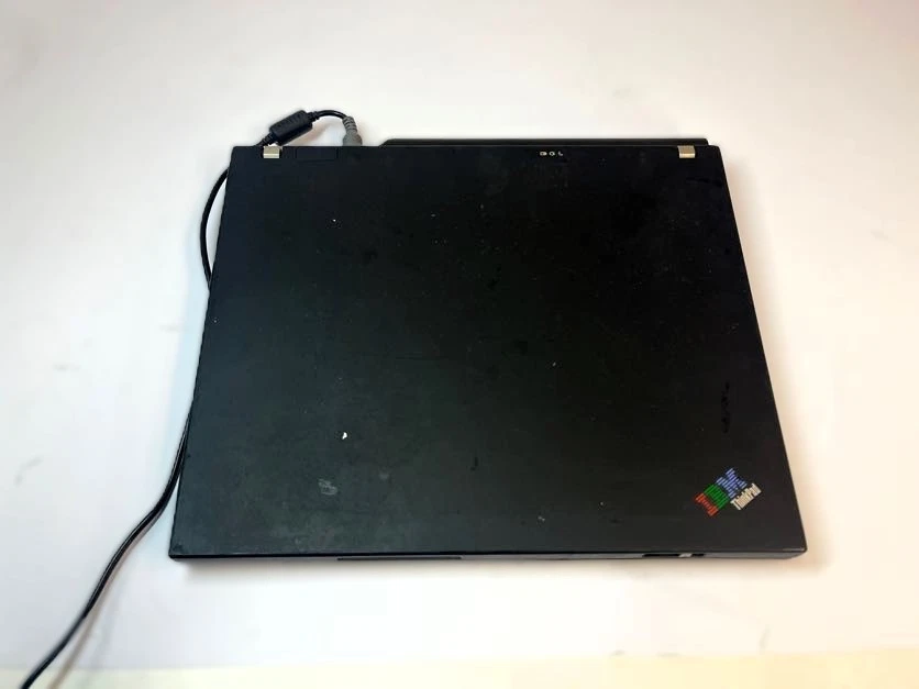 IBM THINKPAD Intel Core Duo t2600 2.166hz 2GB Foto 3 de 4
