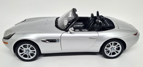 Kyosho 1/12 BMW Z8 007 James Bond World is not Enough Large Diecast Model Car - Picture 14 of 20