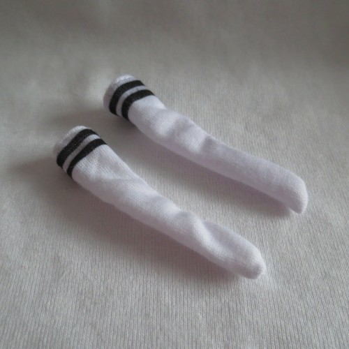 NEW! 2020 Barbie Extra Doll White & Black Stripe Socks ~ Fashionista Clothing - Picture 2 of 5