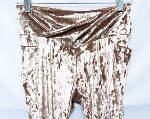 Fabletics Crushed Velour Leggings & Sports Bra 2pcs Set Tan Sz M/8 NWT $135 MSRP - Picture 5 of 9
