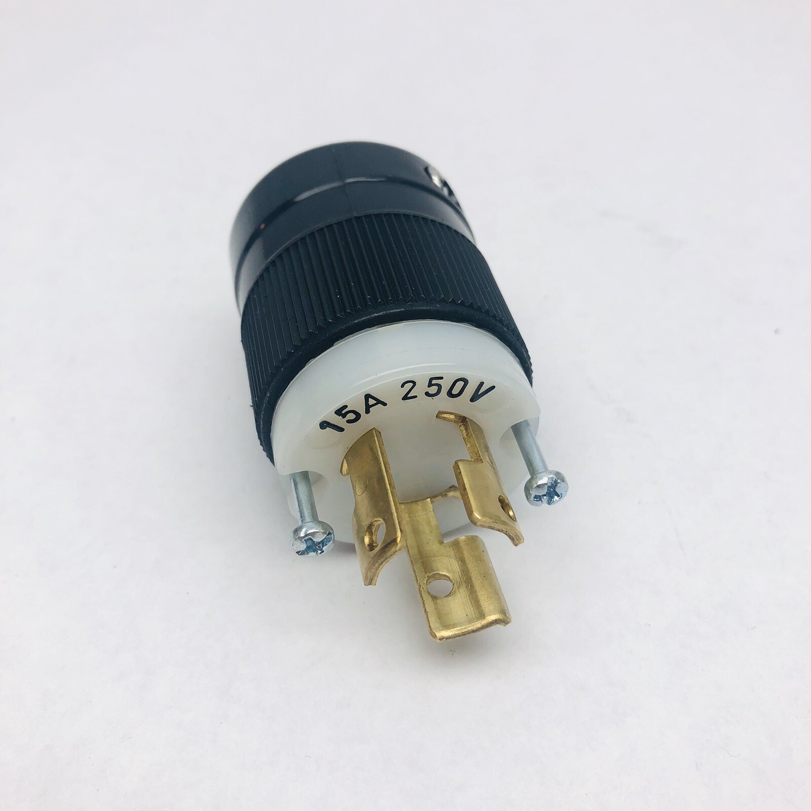 LOT OF 10 MARINCO 15A 250V LOCKING GENERATOR CABLE TWIST LOCK