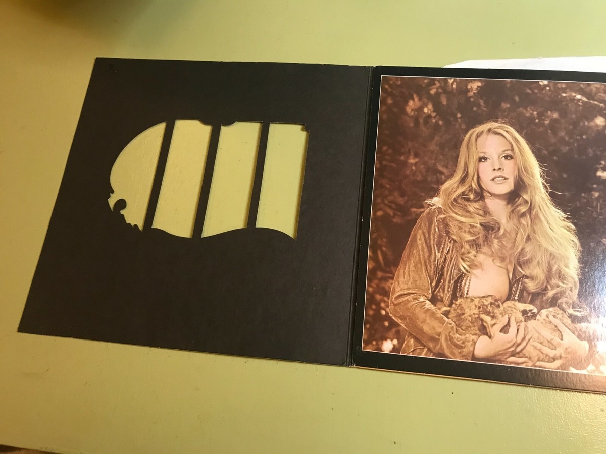 MAMA LION Preserve Wildlife Lynn Carey '72 lp carrie nations