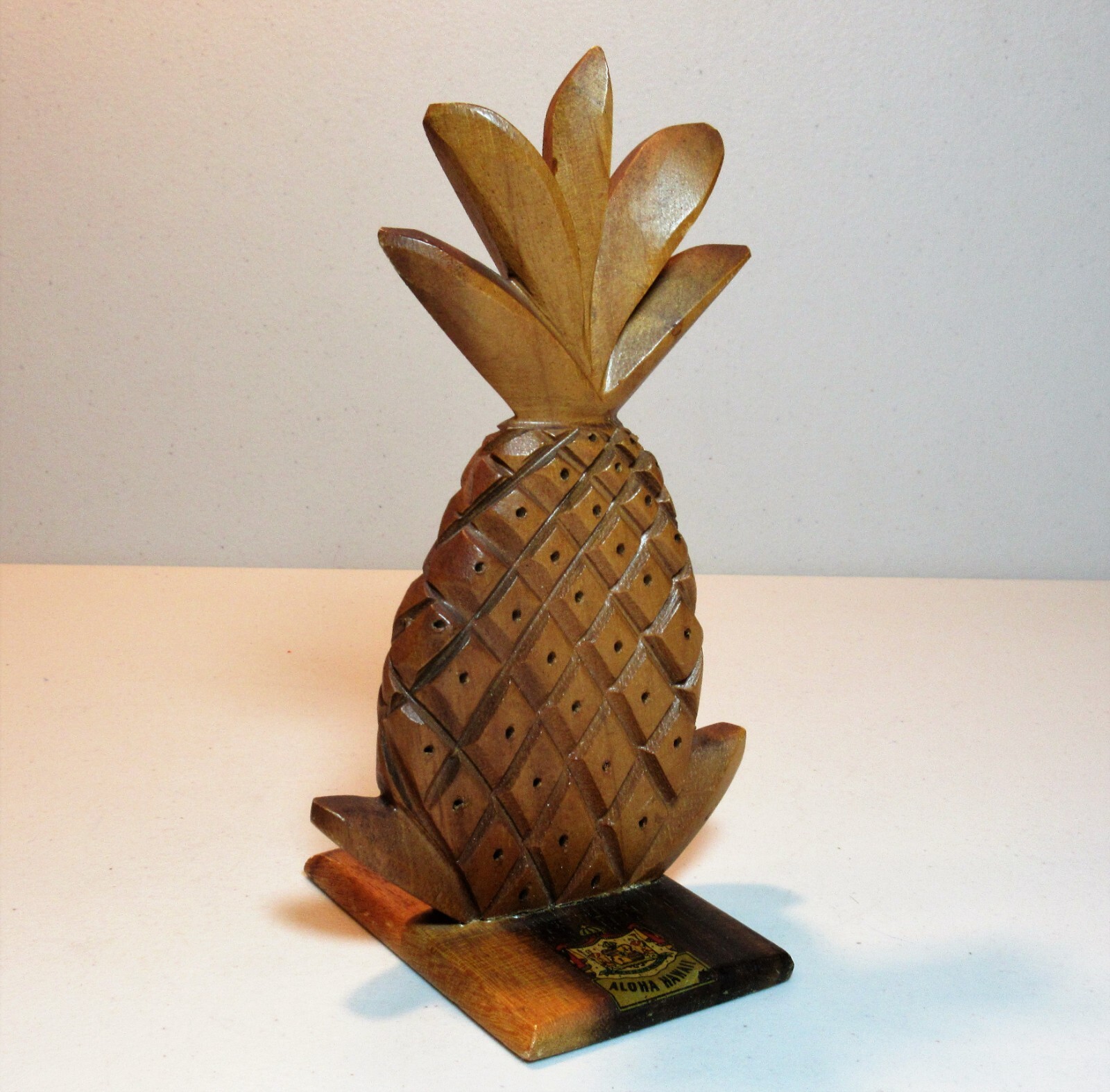 Hospitality Pineapple Logo