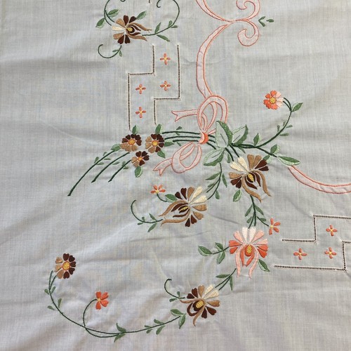 JUEGO de mantel floral bordado vintage y 8 servilletas, lino blanco, shabby chic - Imagen 6 de 11