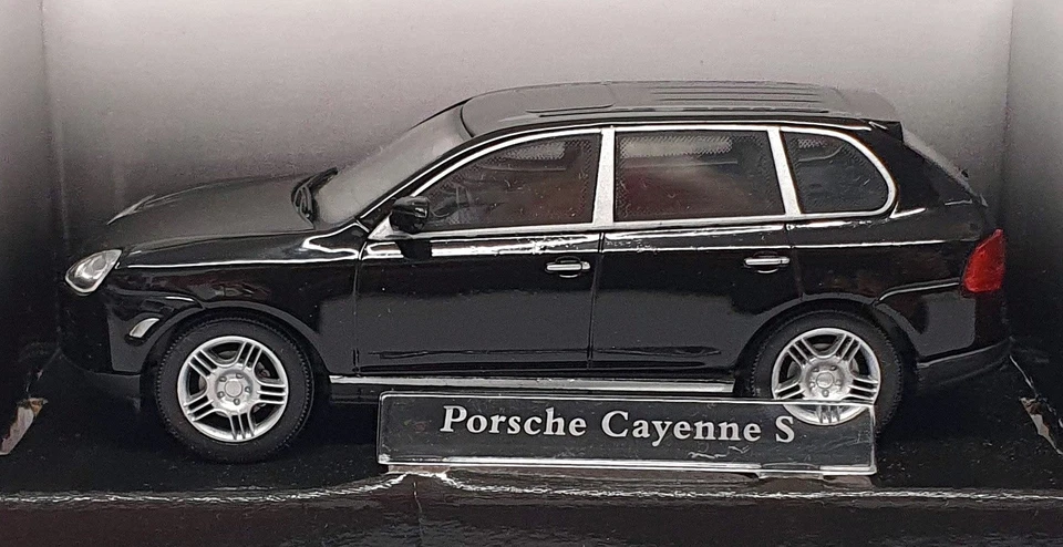 Cararama масштаб 1/43 литая 230D - Porsche Cayenne S - черная - Изображение 3 из 4
