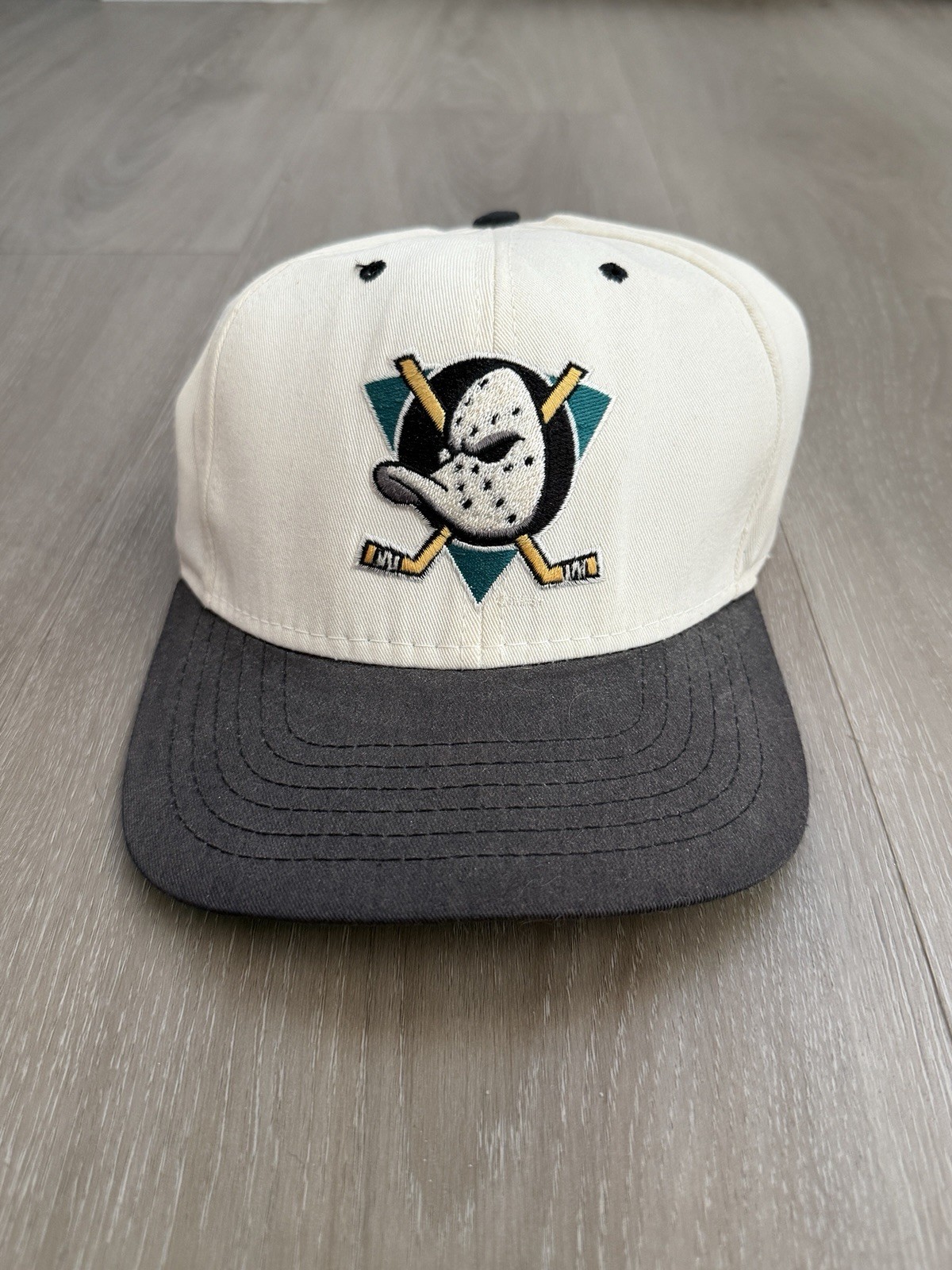Anaheim Mighty Ducks Vintage 90’s American Needle SnapBack Hat White NHL Hockey