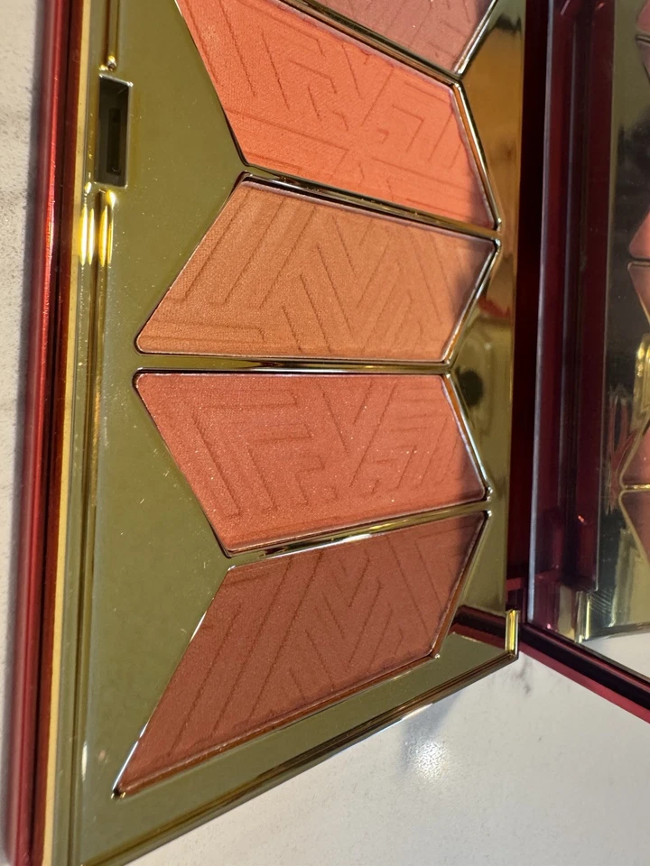 PÜR X BARBIE Malibu Blush Signature 6 Piece Blush Palette NEW - Image 4 of 4